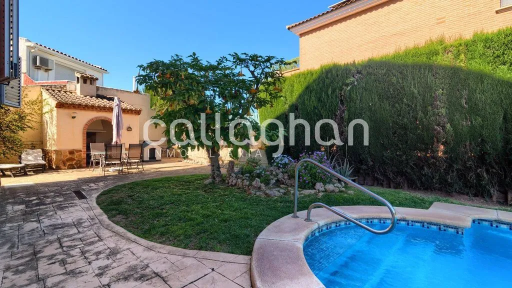 Pool - Luxury Detached House with Pool in Paterna