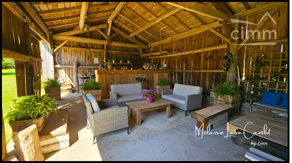 Terrasse - Maison de luxe avec piscine à Saint-Martial-de-Mirambeau