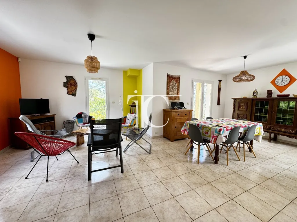 Salle à manger - Villa avec Terrain à Les Vans