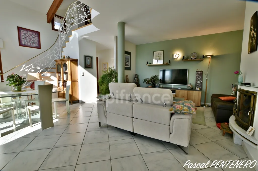 Soggiorno - Architectural House with Panoramic View in Gap