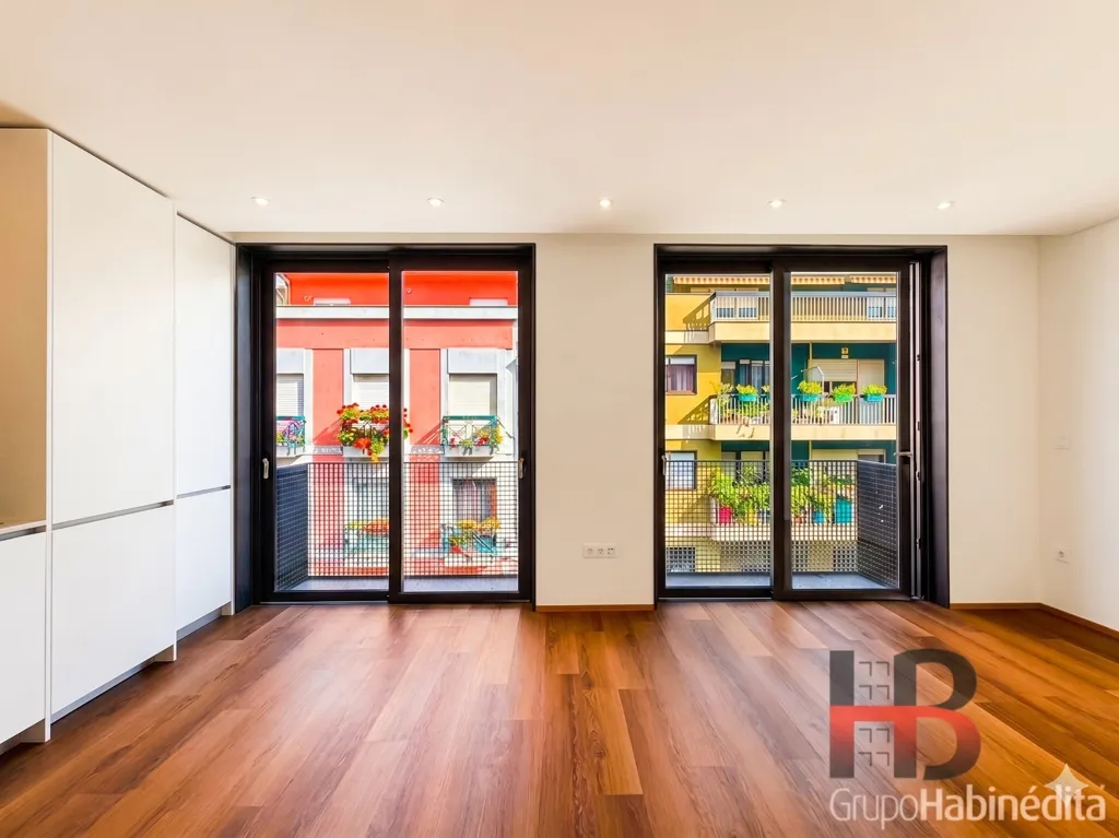 Pièces - Studio Apartment with Balcony in Porto