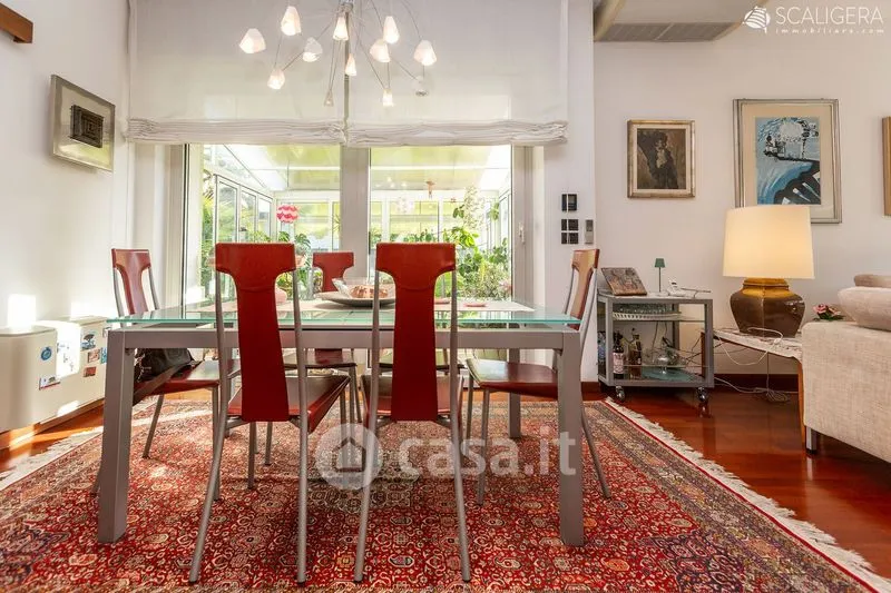 Salle à manger - Minimalist Villa with Private Garden in Legnago