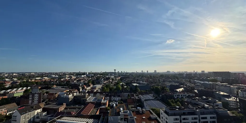 Pièces - Studio avec Salle de Nuit à Evere, Vue Imprenable