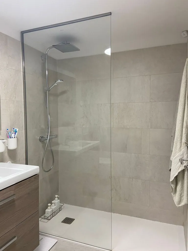 Bagni - Luxury Apartment with Terrace in Montecarmelo, Madrid