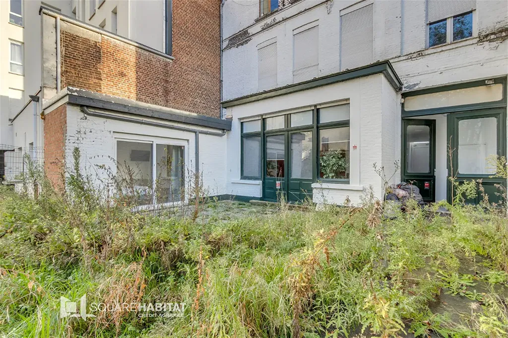 Giardino - Refurbished 15-Piece Building in Roubaix