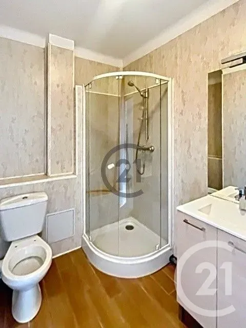 Salles de bain - Appartement Rénové avec Séjour Lumineux à Nancy