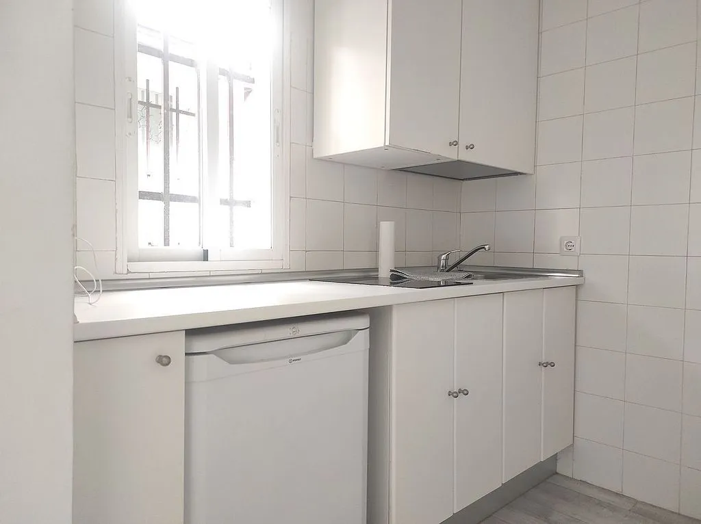 Köök - Sunny 1-Bedroom Flat in Almagro