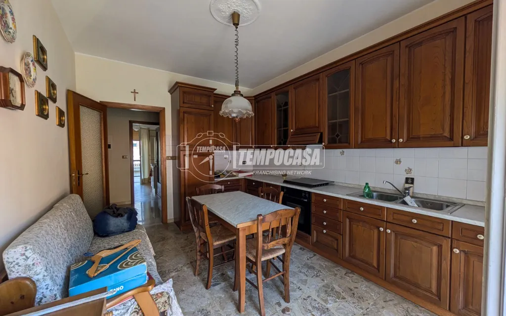 Köök - Spacious Apartment with Balconies in Pont-Canavese