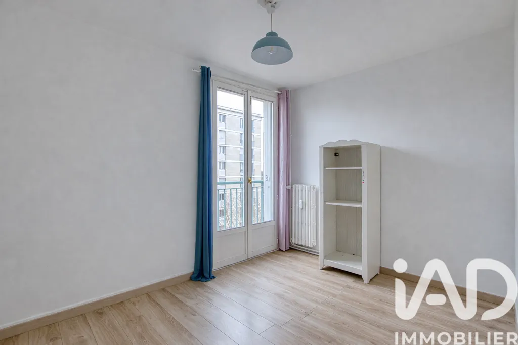 Magamistoad - 5-Piece Apartment with Balcony in Compiègne