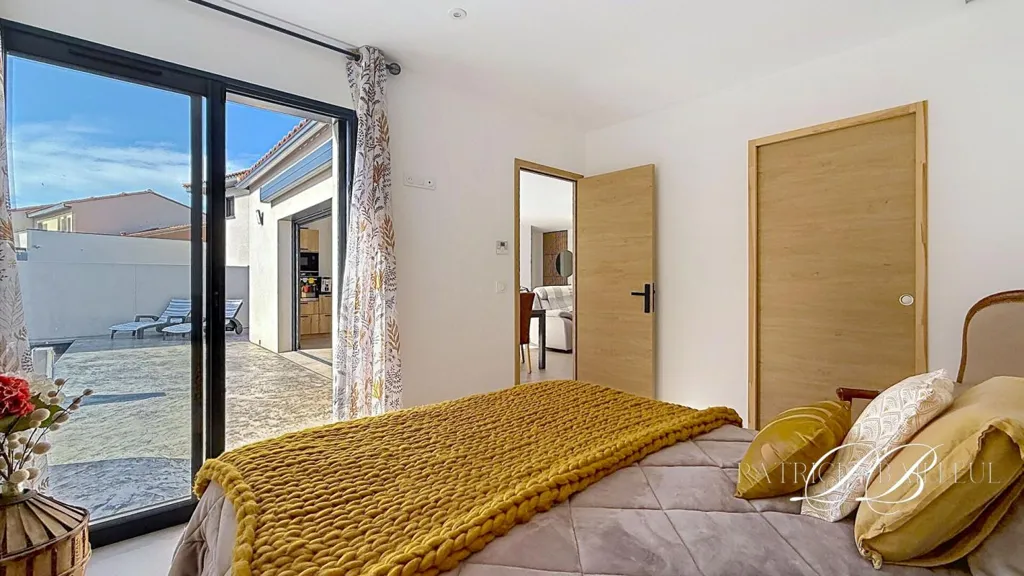 Magamistoad - Contemporary House with Pool in Ortaffa