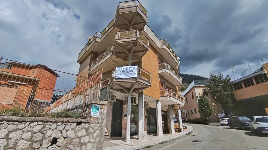 Extérieur - Three-Bedroom Apartment with Balcony in Solofra