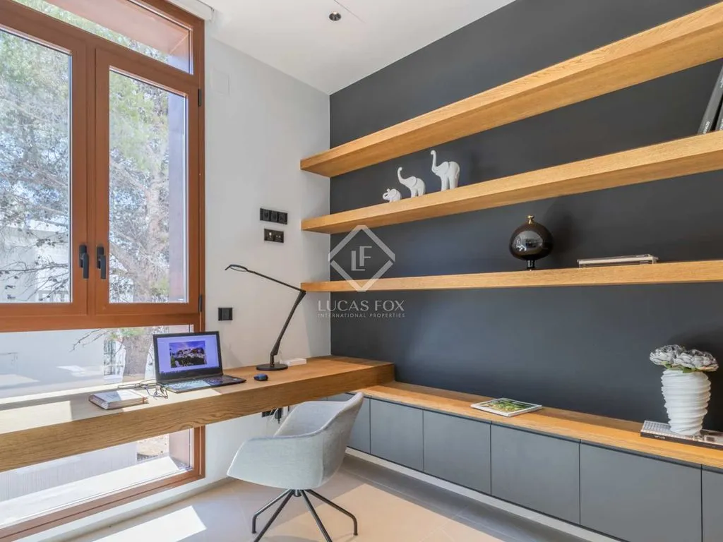 Office - Luxury Villa with Sea View in La Nucía