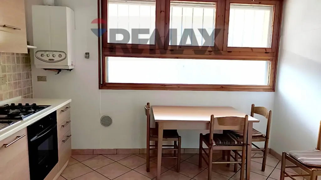 Köök - Spacious Student Apartment with Terrace in Ferrara