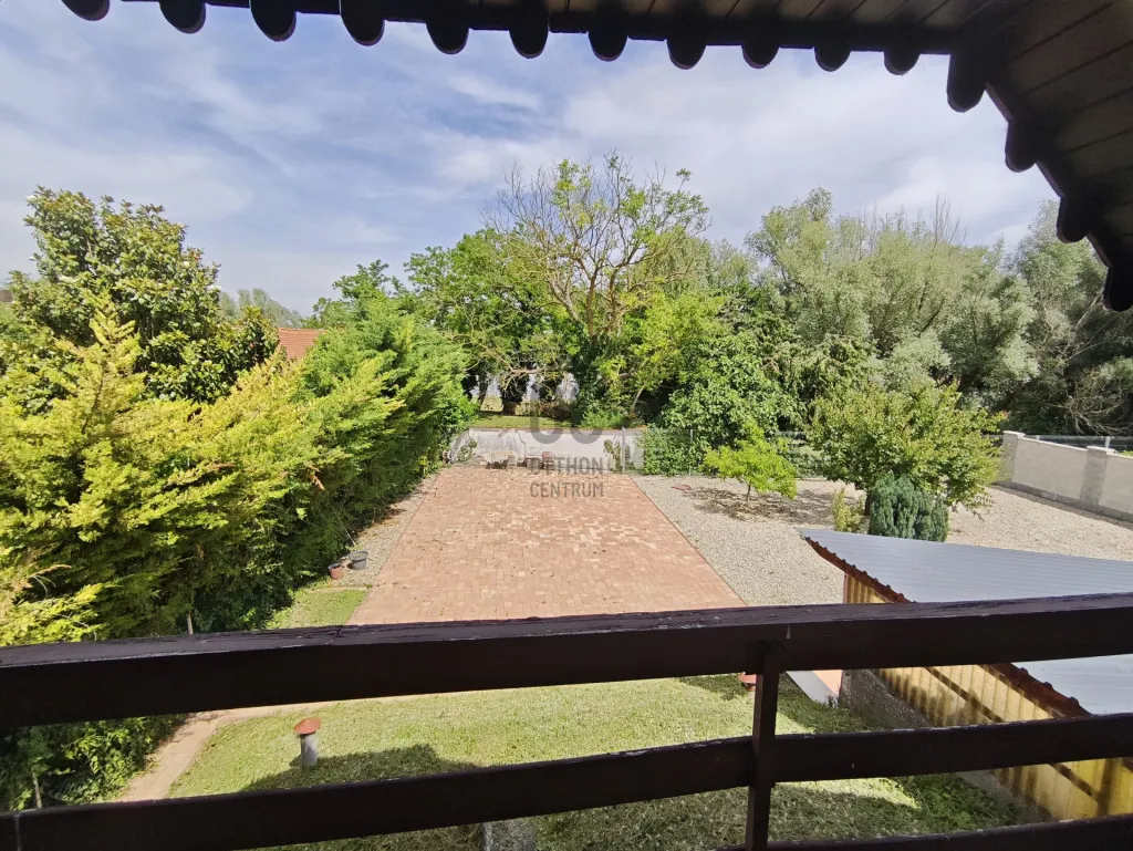 Giardino - Family House with River View in Mohács
