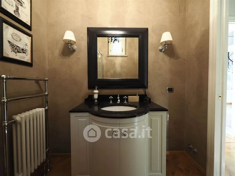 Vannitoad - Three-Bedroom Flat with Terrace in Florence