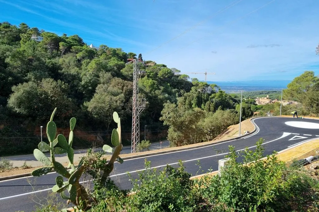Development Land with Mountain Views in Begur