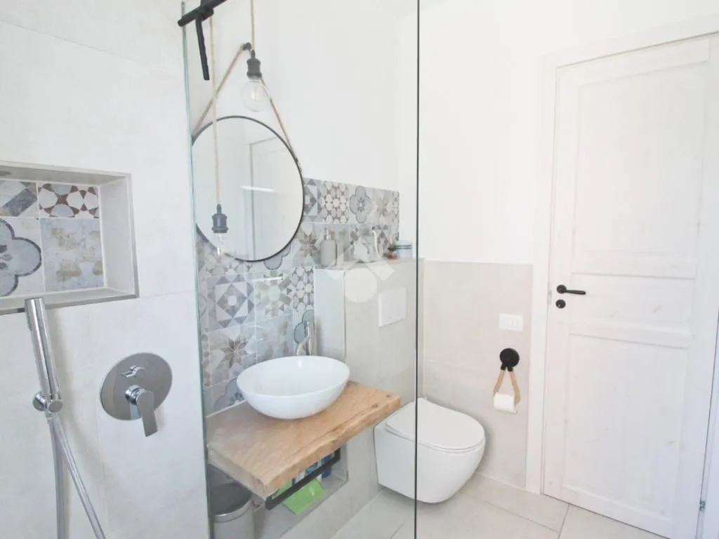 Salles de bain - Modernised Apartment with Balcony in Campomarino