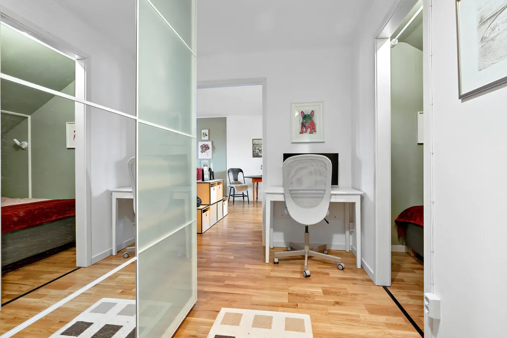 Esik - Charming Flat with Balcony in Rättvik