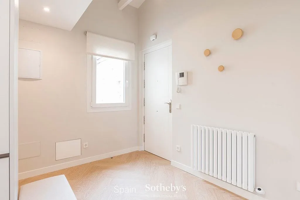 Esik - Apartment with Air Conditioning in Central Madrid