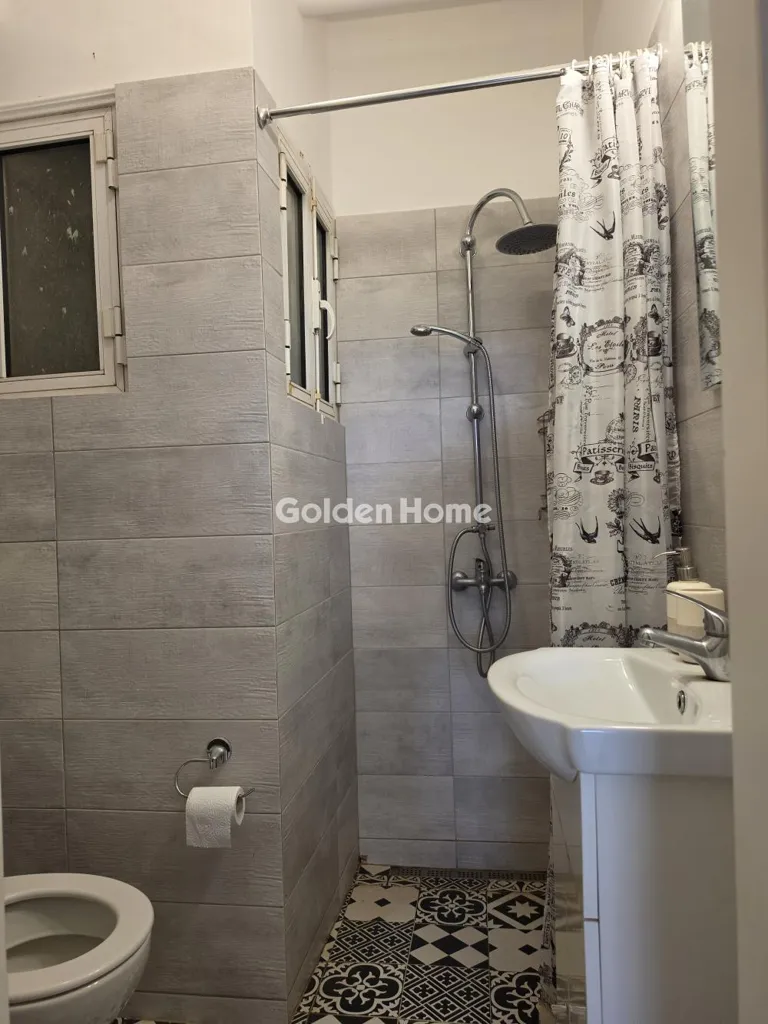 Vannitoad - Modern Flat with Balcony in Panepistimioypoli
