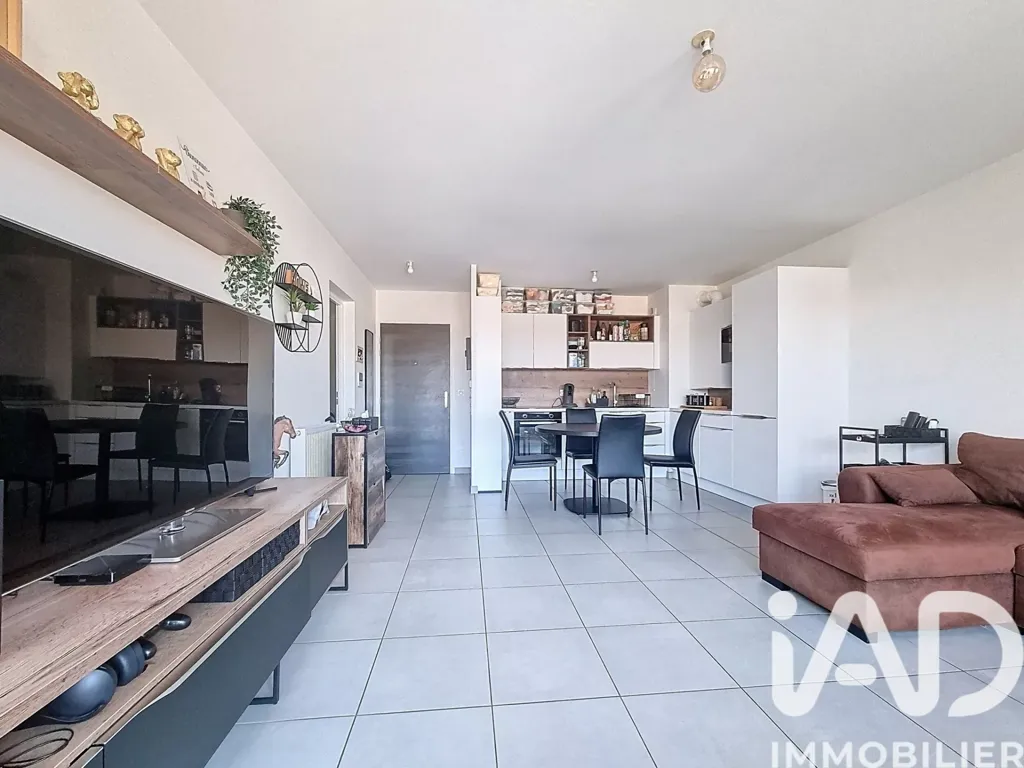 Séjour - Appartement BBC avec Balcon au Centre d'Ozoir-la-Ferrière