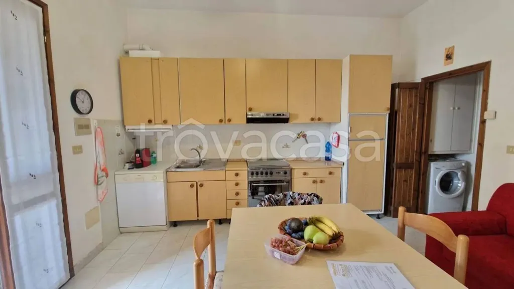 Cuisine - Two-Bedroom Apartment with Private Garden in Comacchio