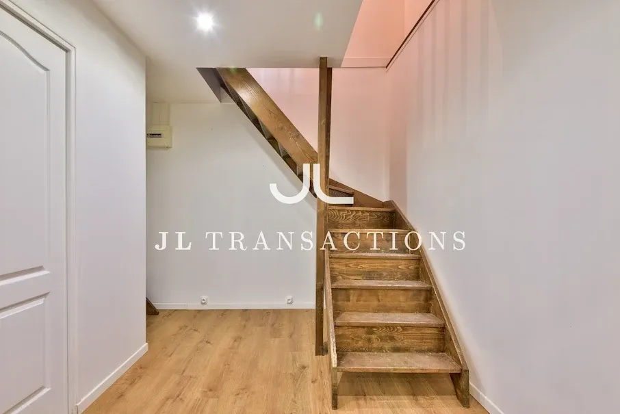 Pièces - Appartement Traversant avec Terrasse à Bordeaux