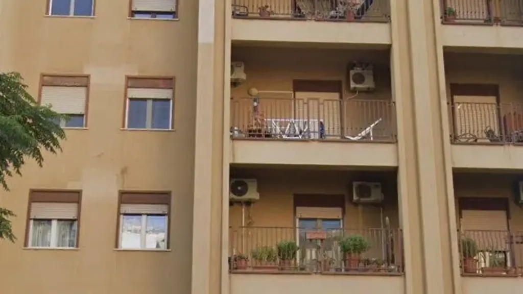 Balcon - Spacious Apartment with Balcony in Palermo