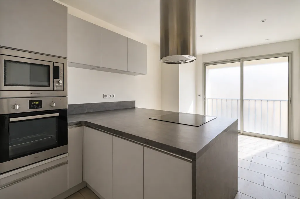Köök - T4 Apartment with Garden View in Marseille