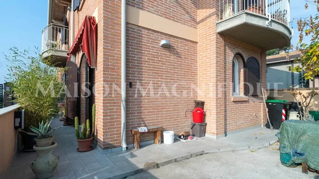 Balcon - Modern Villa with Private Garden in Lagosanto