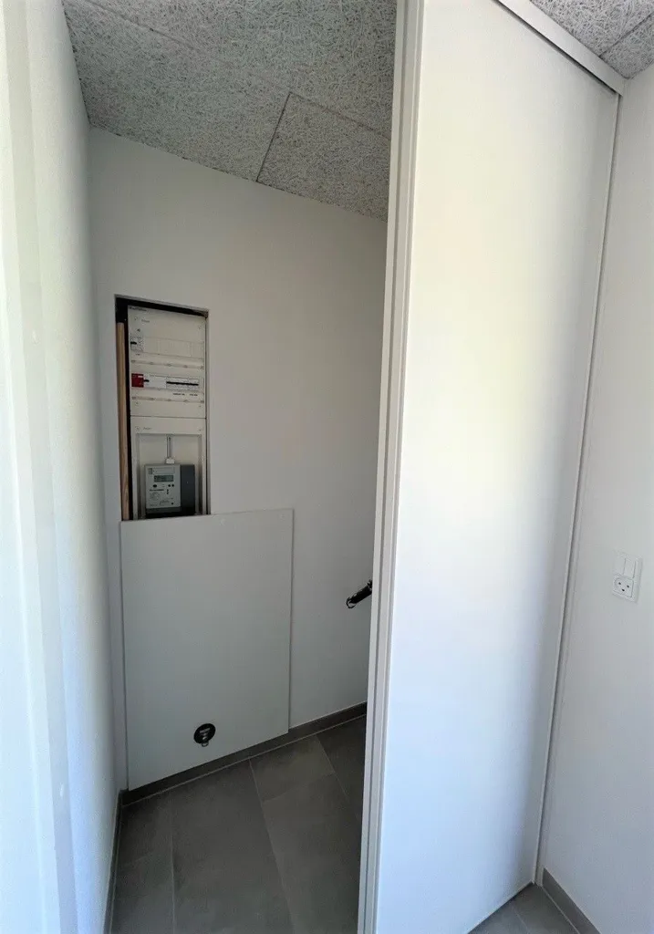Entrée - Modern 1-Bed Flat with Terrace in Kjellerup