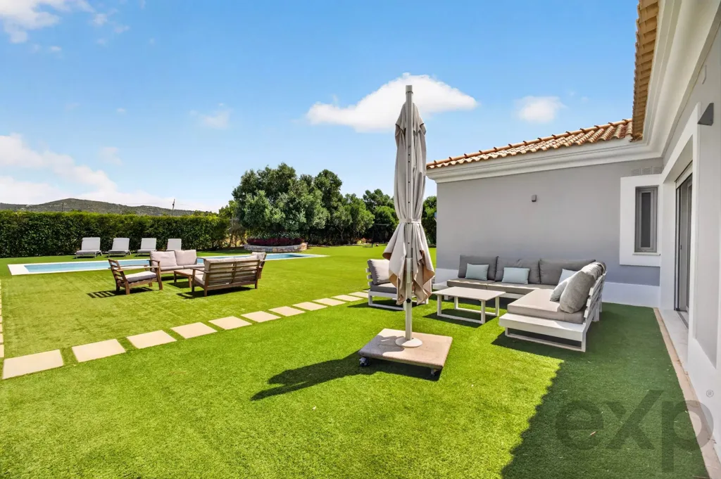 Piscine - Single-Story Villa with Private Pool in Vale da Rosa