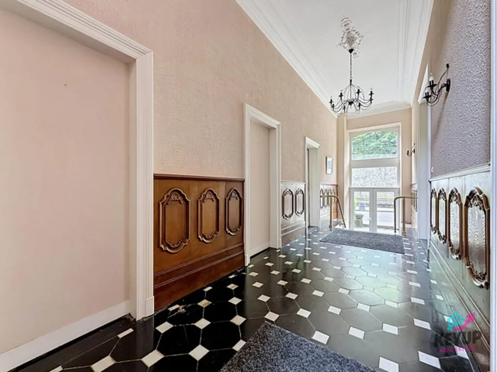 Esik - 61 m² Apartment with Renovation Potential in Dinant