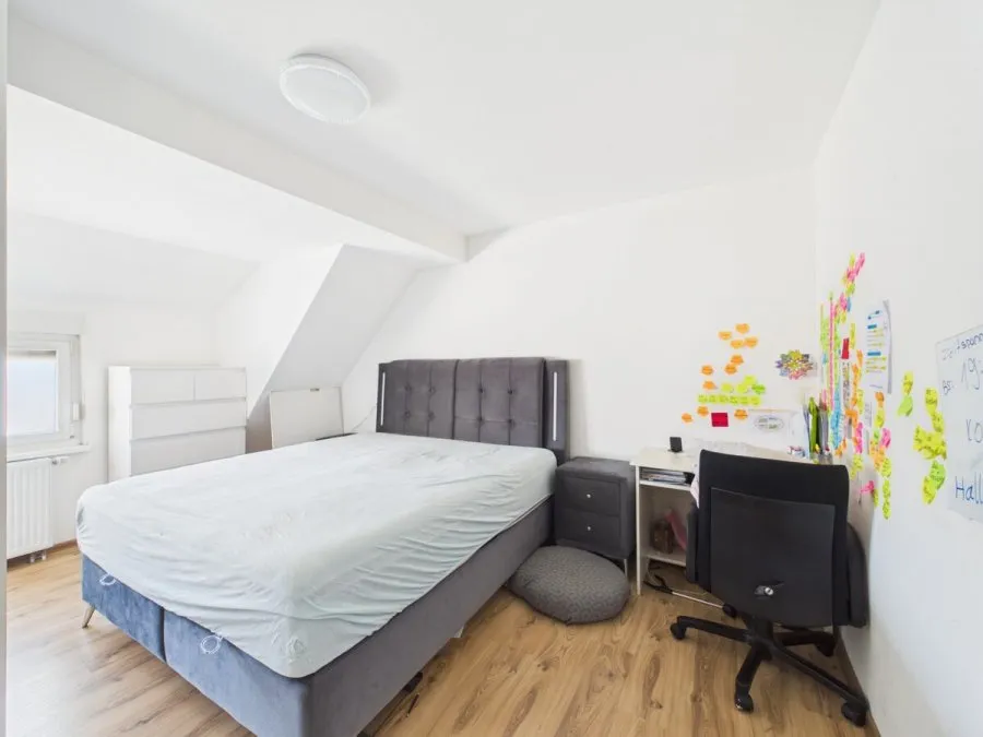 Chambres - Maison 6 pièces à Quierschied
