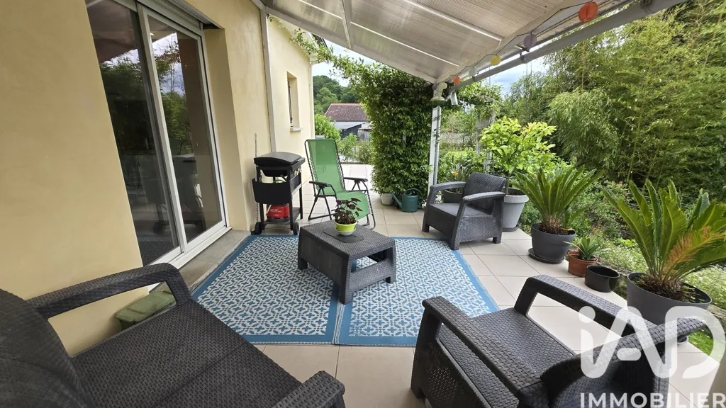 Terrass - Contemporary House with Pool in Oloron-Sainte-Marie
