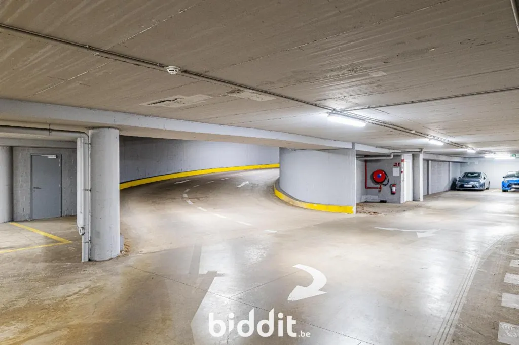 Garage - Emplacements de Parking dans Immeuble Résid. Leopold Views