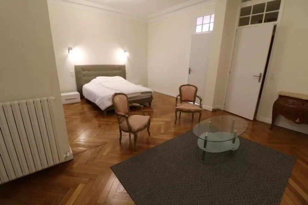 Bedrooms - Luxury Flat with Balcony in Cannes