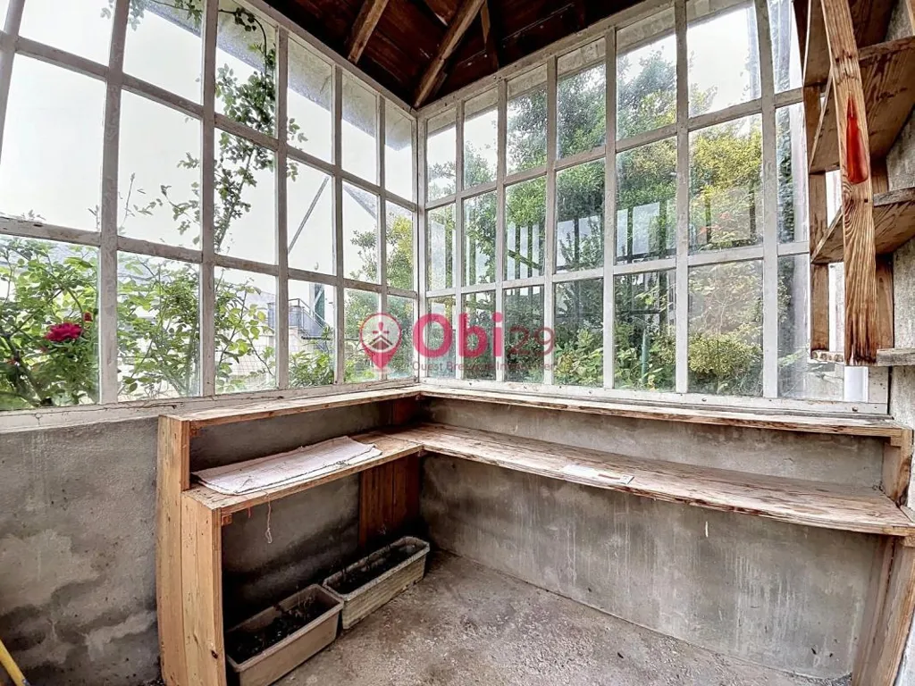 Buanderie - Maison à Rénover avec Jardin à Plomodiern