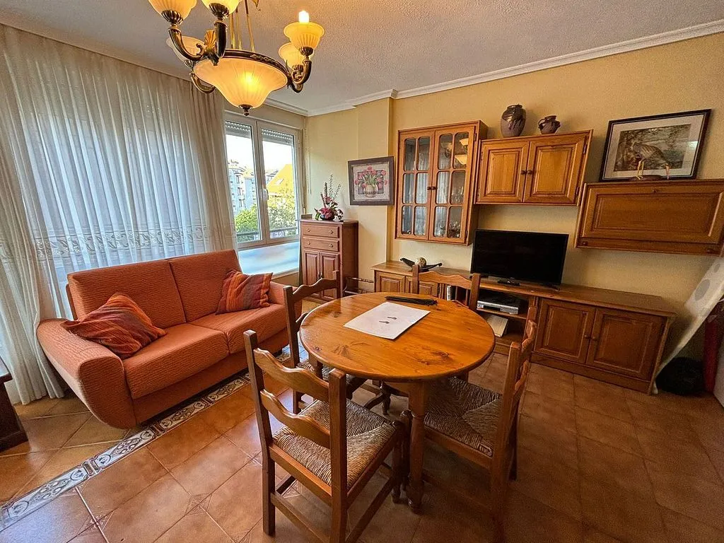 Salle à manger - Apartment with South-Facing Terrace in Noja