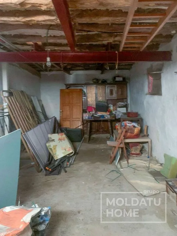 Garage - Chalet with Potential in Desojo, Navarra