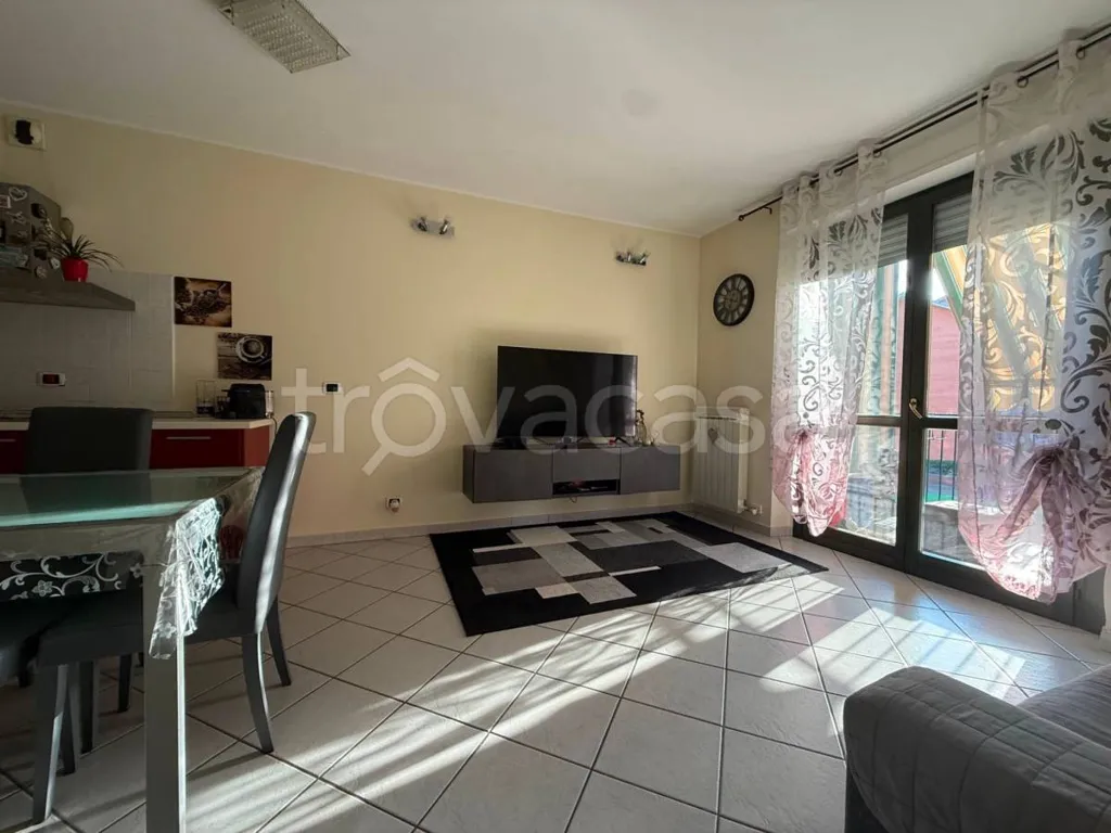 Soggiorno - Modern Studio with Balcony in Settimo Torinese
