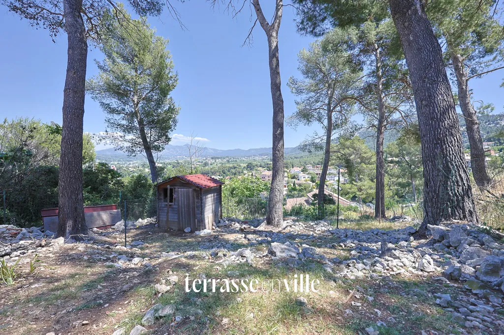 Aed - House with Garden and Views in La Millière