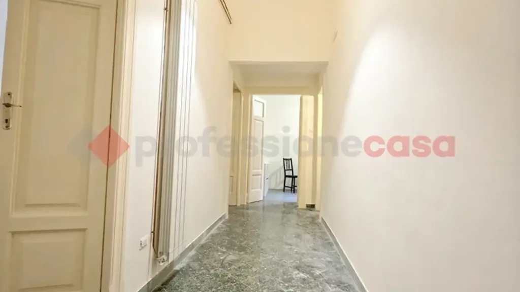 Entrée - Twin-Storey Apartment with Balcony in Bari