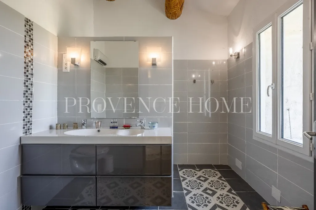 Vannitoad - Rustic Mas with Pool in Provence
