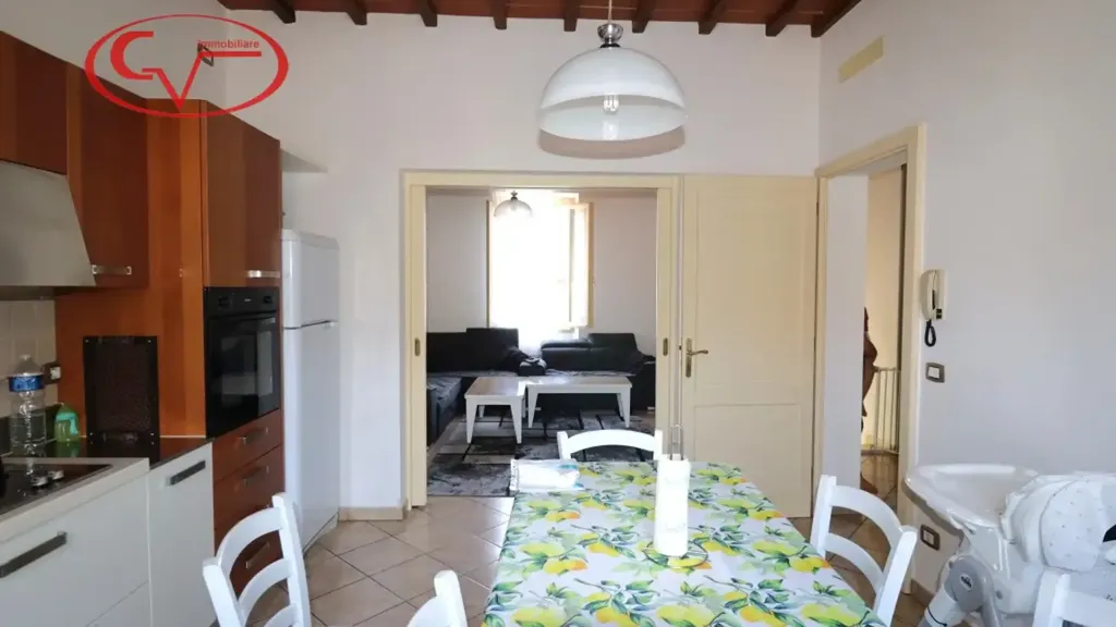 Salle à manger - Terraced Villa with Balcony in Montevarchi