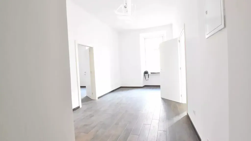 Esik - Versatile Apartment with Balcony in Bolzano