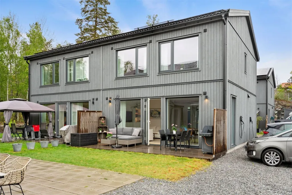 Esterno - Modern Duplex with Garden in Mariefred