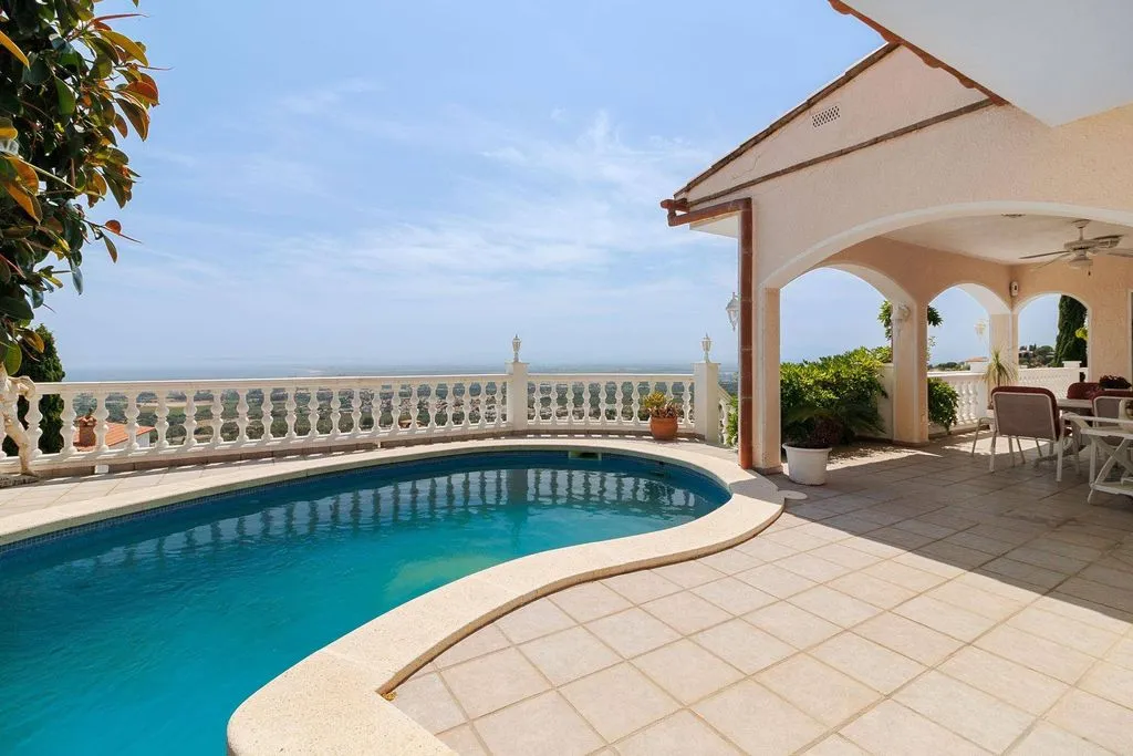 Pool - Luxury House with Pool in Roses, Catalonia