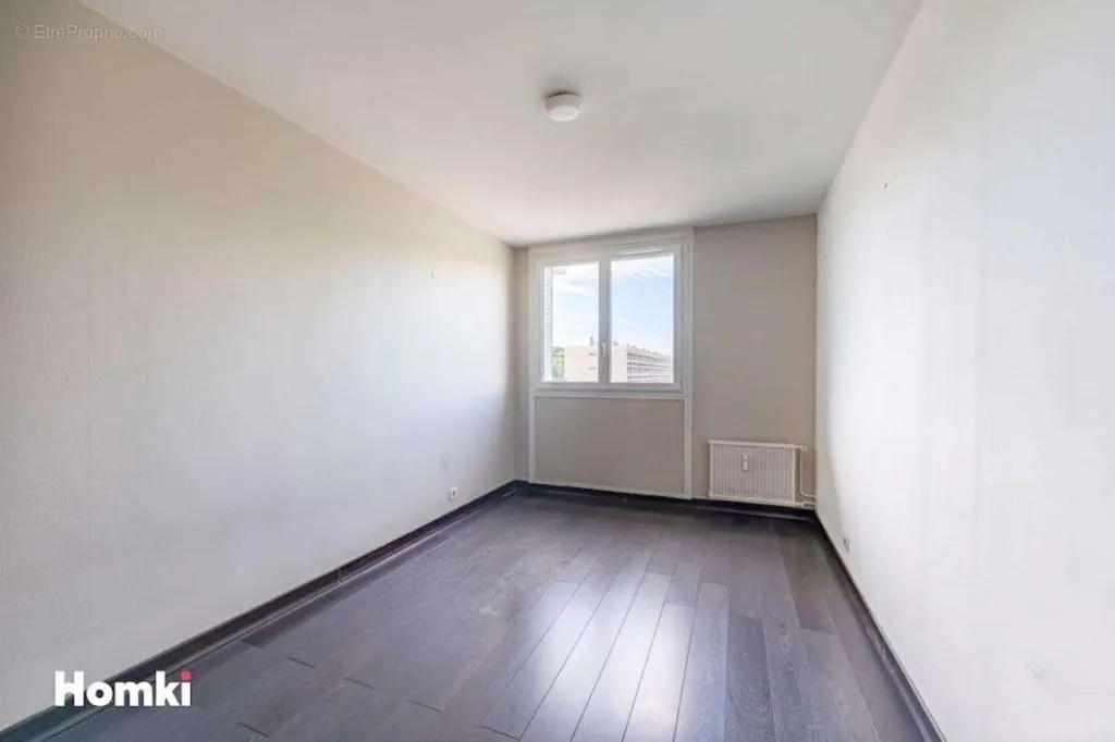Pièces - Appartement T5 avec Balcon à Oullins
