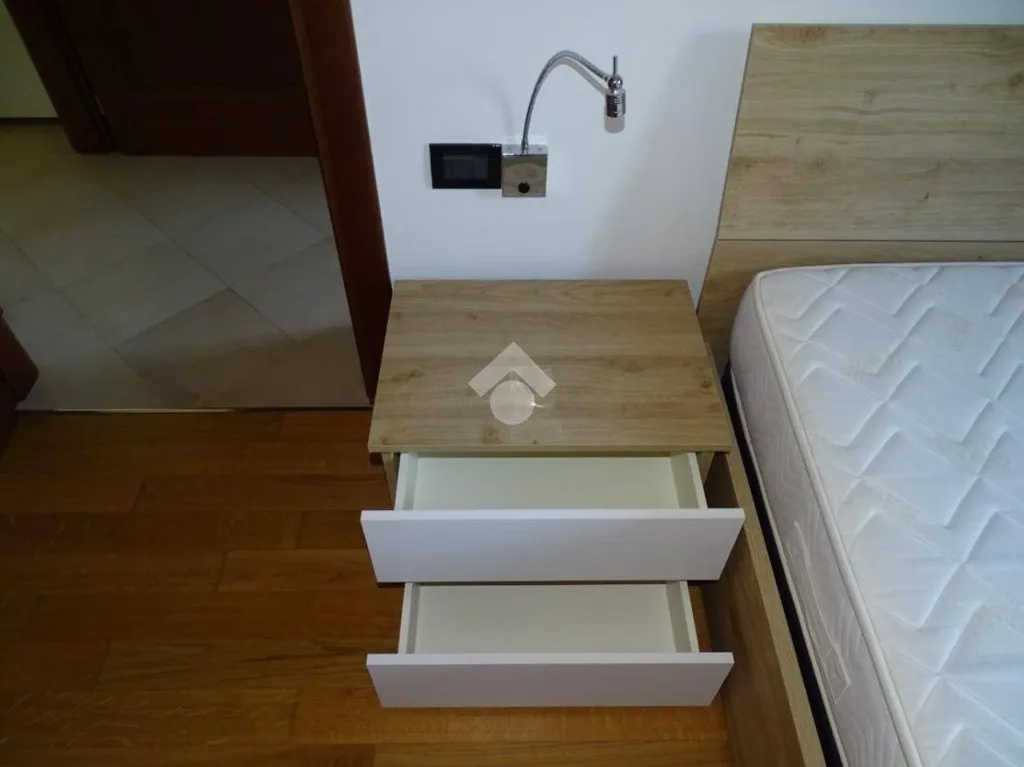 Magamistoad - Modern Flat with Balcony in Cento